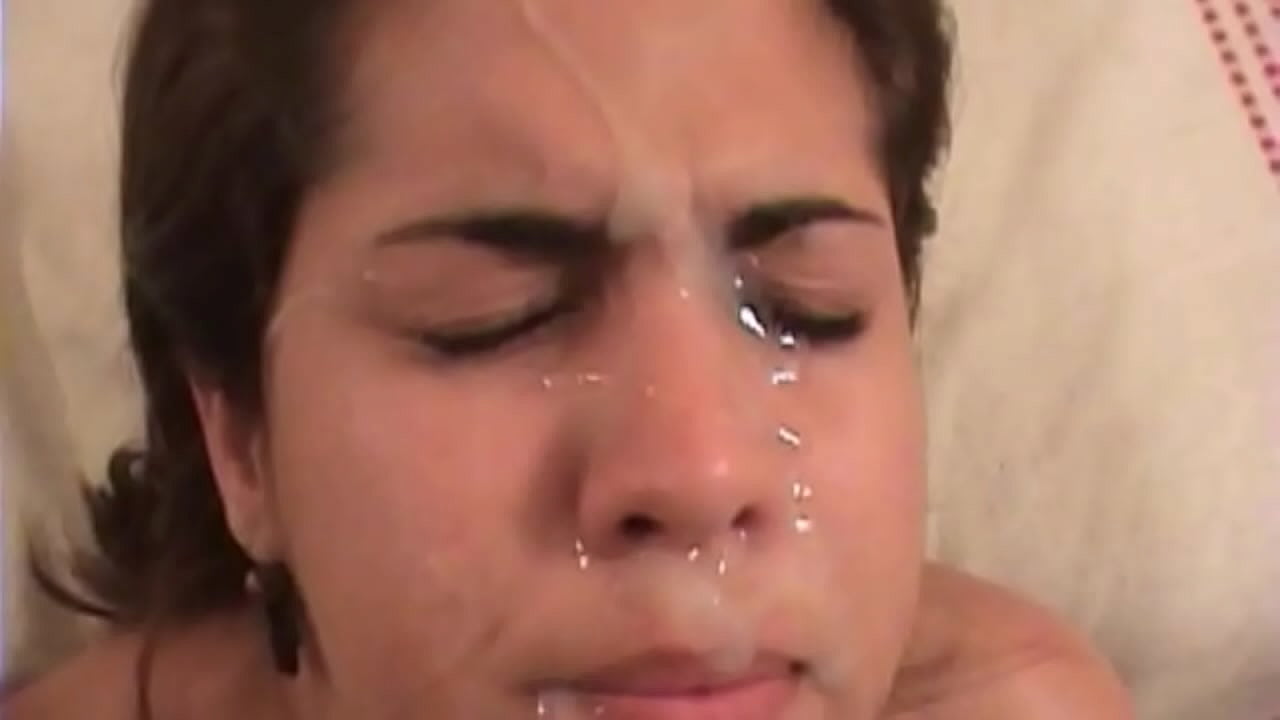 Сулуу латын брюнетка орой жыныстык катнашта болот